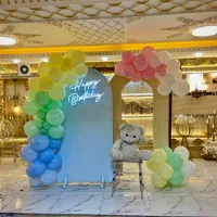 بادکنک آرایی و گل آرایی با توجه به بودجه شما