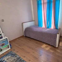 یک عدد تخت خواب تک نفره ساحل چوب