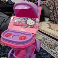 کالسکه بچه با یک عدد جامدادی نو ارسالم میشه