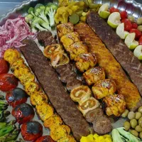 اشپز و کمک اشپز اقا یا خانم