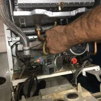 تعمیر تخصصی، سرویس و نگهداری انواع پکیج های دیواری|خدمات پیشه و مهارت|نیشابور, دارایی|دیوار