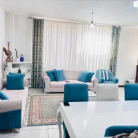 مبلمان و گلمیز