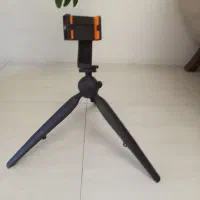 سه پایه نگهدارنده گوشی