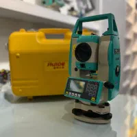 نیازمند کمک نقشه بردار