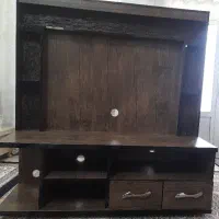 میز زیر تلویزیون