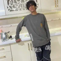 طراحی وتعمیرات کابینت ریل کشولولای در دست گیره