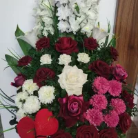 گل و گلدان طلایی