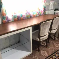 میز همراه با باکس