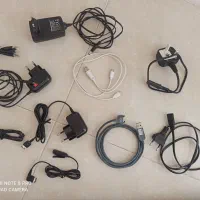 تعدادی لوازم جانبی گوشی
