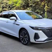 حواله آریزو هشت Z8، رنگ سفید، مدل ۲۰۲۵