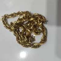 یک حلقه زنجیر طلا درحدنو