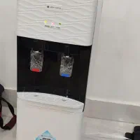 آبسردکن ایستاده