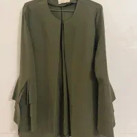 تعدادی لباس نو
