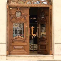 درب چوبی ساختمان