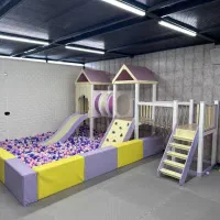 نیازمند مربی خانم