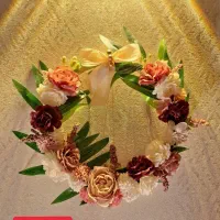 حلقه گل پشت درب ماهنوش