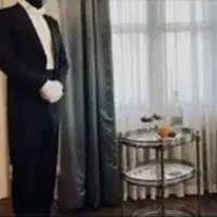 خدمتکار آقا هستم