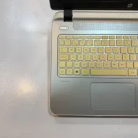 لپ تاپ سفید رنگ hp pavilion 15 . نسل ۵ با گرافیک ۲|رایانه همراه|شاهرود, |دیوار