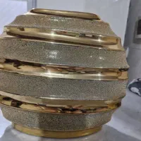 گلدان طلایی