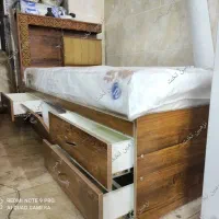 تخت خواب.    رویسا تک‌نفره کشابدار