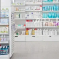 تکنسین دارویی مسلط  و نیروی آرایشی بهداشتی