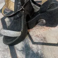 کفش پاشنه بلند