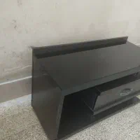 میز تلویزیون  به اندازه یک متر