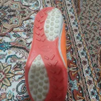 کفش|تجهیزات ورزشی|گرمی, |دیوار