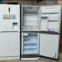بمب رویایی یخچال فریزر مدل nofrost تا ۹ شب|یخچال و فریزر|شیراز, دارالرحمه|دیوار