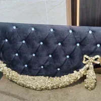 کتبیه،تاج پرده