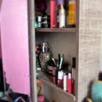 فروش میز آرایش (درآور آیینه)