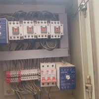 برقکاری عیب یابی قطعی برق ۳ فاز و ساختمان