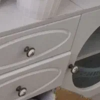 کمد و ویترین و کمد سه کشویی و ویترین کوچک و گهواره