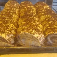 شیرینی تر خامه ای