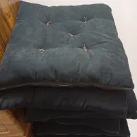 تعدادی بالشتک