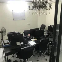 اجاره اتاق کار با وسایل میز و صندلی