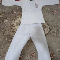 لباس ورزشی سایز۴ ویک دست هم برای ۱۲-۱۳سال موجوده