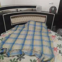 تخت گرد و پاتختی و میز آرایش