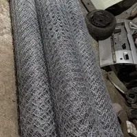 فنس گابیونی ضخیم  و لوله داربستی شاخه دار رنگ شده