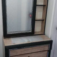 دراور با آیینه کشوهاش سالمه