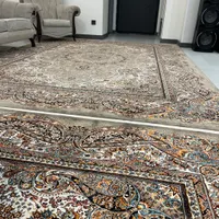 دوعددفرش ۹متری ودوجفت پشتی همرنگ فرش سالم درحدنو
