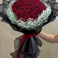 دسته گل و باکس گل روبانی