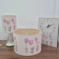 لوستر، آباژور و ساعت اتاق کودک