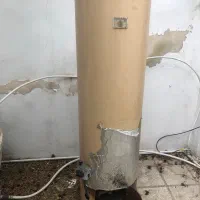 یک عدد آبگرمکن  سالم (مخزنی)