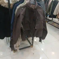 فروشنده خانم