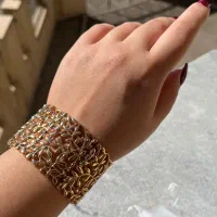 دستبند رنگ ثابت و خوشگل و خاص