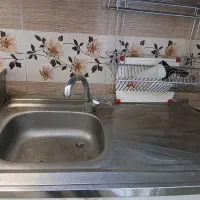 سینک و روشویی با شیر و سیفون و اتصالات مربوطه