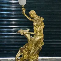 مجسمه چراغ خواب ومیزتلفن طرح دخترورق طلا