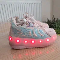 کفش اسکیتی وارداتی|دوچرخه، اسکیت، اسکوتر|شیراز, میرزاکوچک خان|دیوار