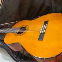 گیتار یاماها c40